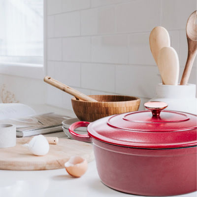 Matt Red Cast Iron Dutch Oven 4.5 / 7.2 Quart For Induction Stove